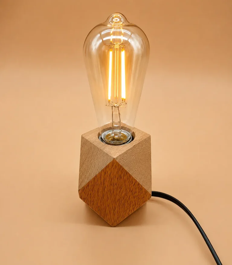 Lámpara de Mesa de Madera